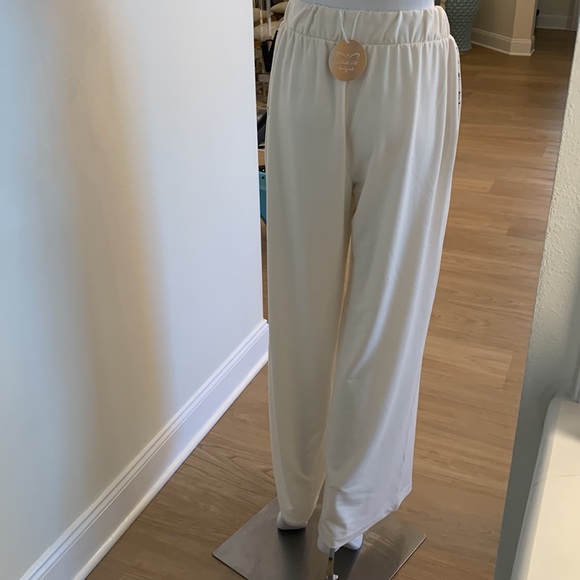 Laila Ali pull on high waisted sweatpants cream 30.5” long wide leg - Picture 5 of 11
